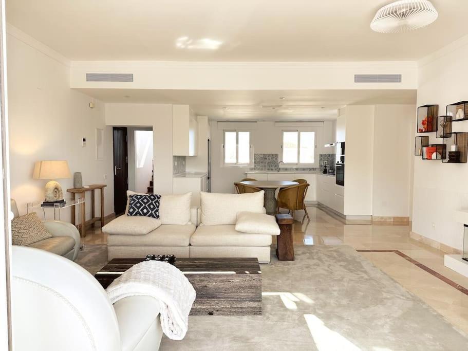Ferienwohnung Oceanview Luxury Penthouse Estepona Exterior foto